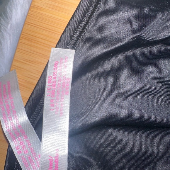 2 VICTORIA SECRET PINK BRALETTES - Picture 3 of 7